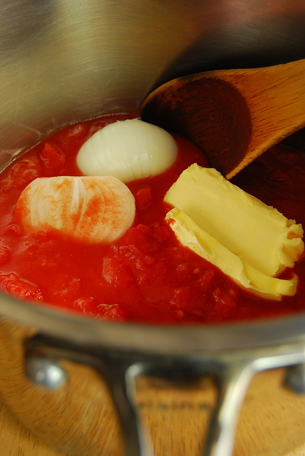 Tomato Sauce with Onion and Butter